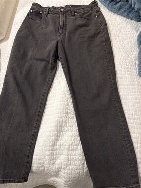 Madewell Women’s Straight Jeans in Charcoal Black